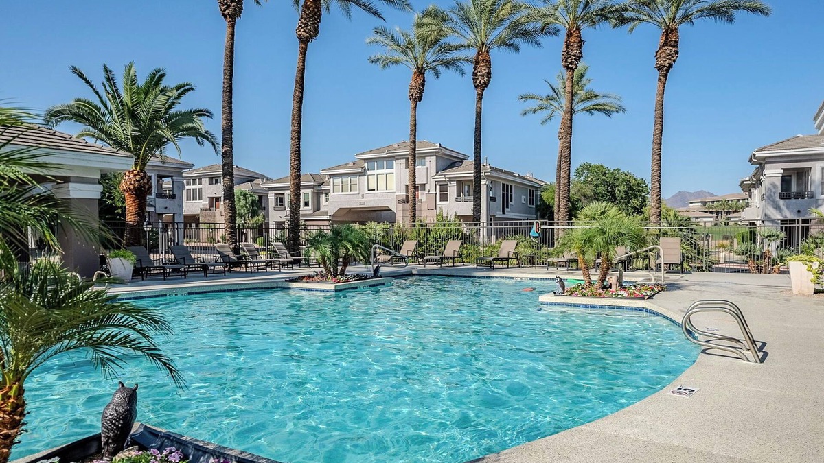 Kierland Condo | New Listing! Greenside 9 ~Communal Pool & Hot Tub & Fitness center ~Golf Retreat
