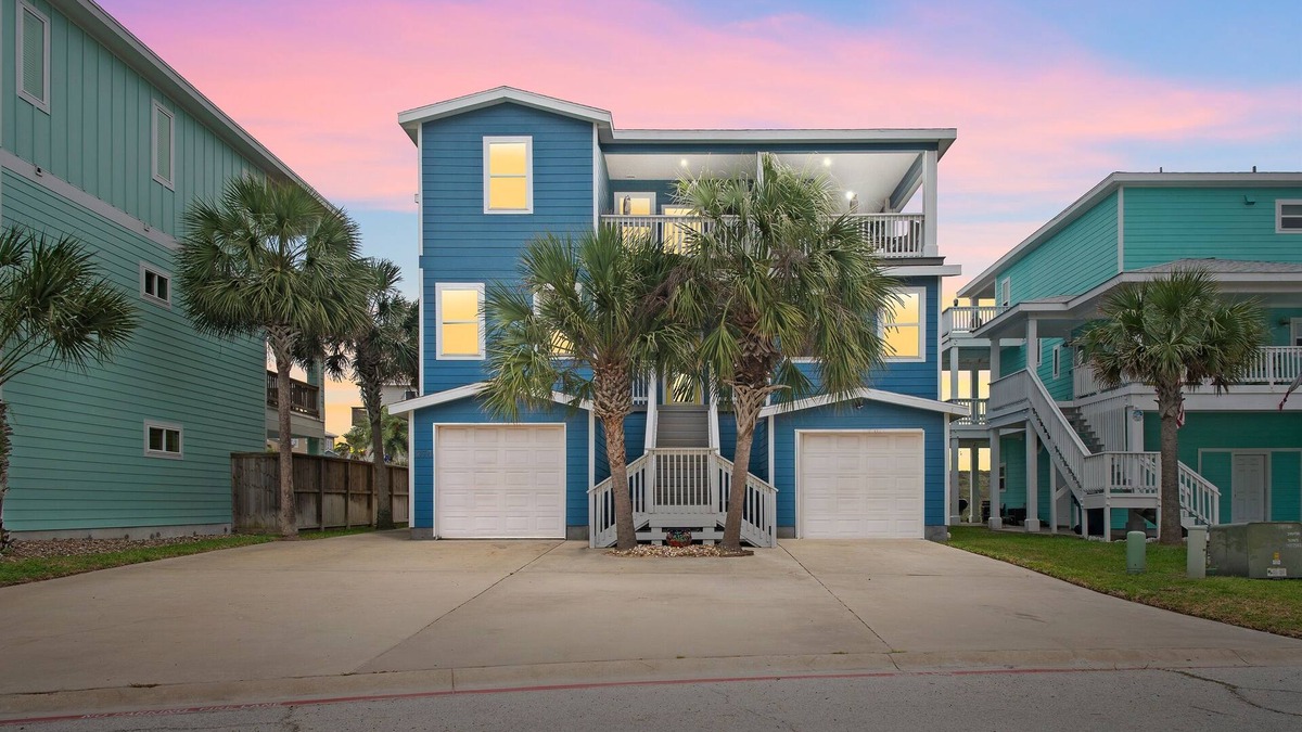 Safe Harbor House | New Listing! Gulf Views.