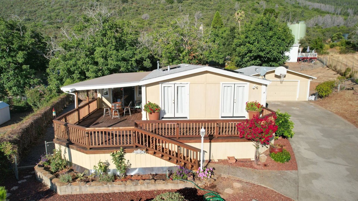 Kelseyville House | NEW LISTING! Home in Riviera Estates with game room and stunning lake views!