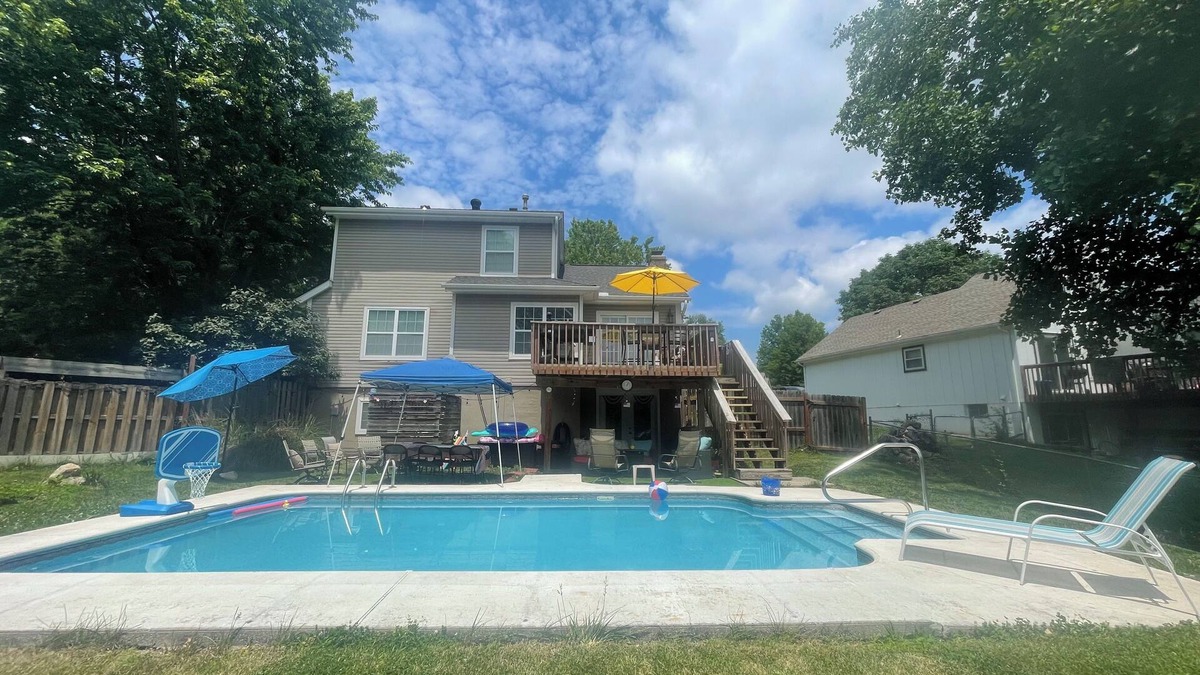 Blue Springs House | NEW LISTING! Home with a POOL, PARK, and close to Arrowhead & Kauffman!