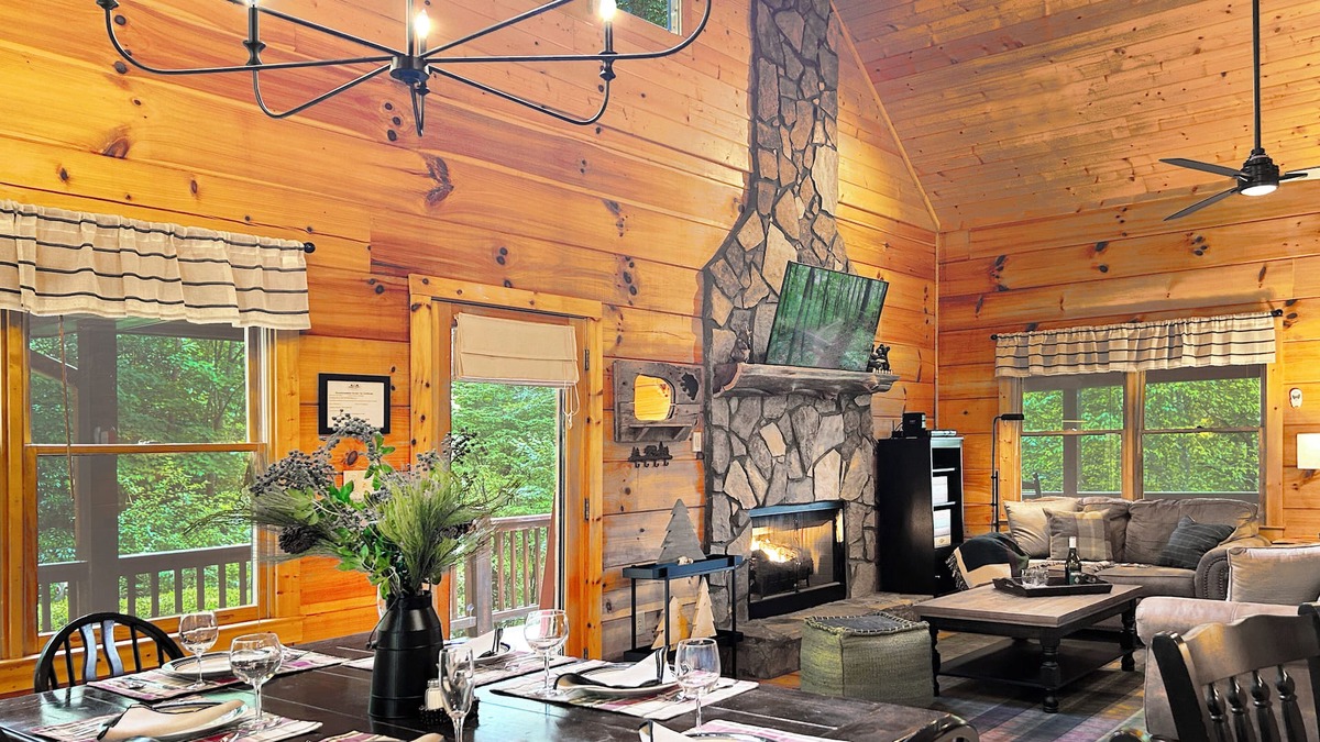Blue Ridge Cabin | New Listing! Huckleberry Ridge