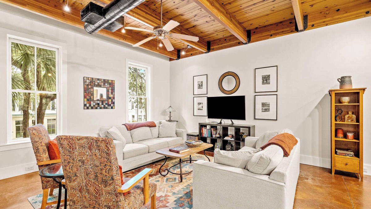 Habersham Condo | NEW LISTING in the Heart of Sought-After Habersham, Sleeps 5