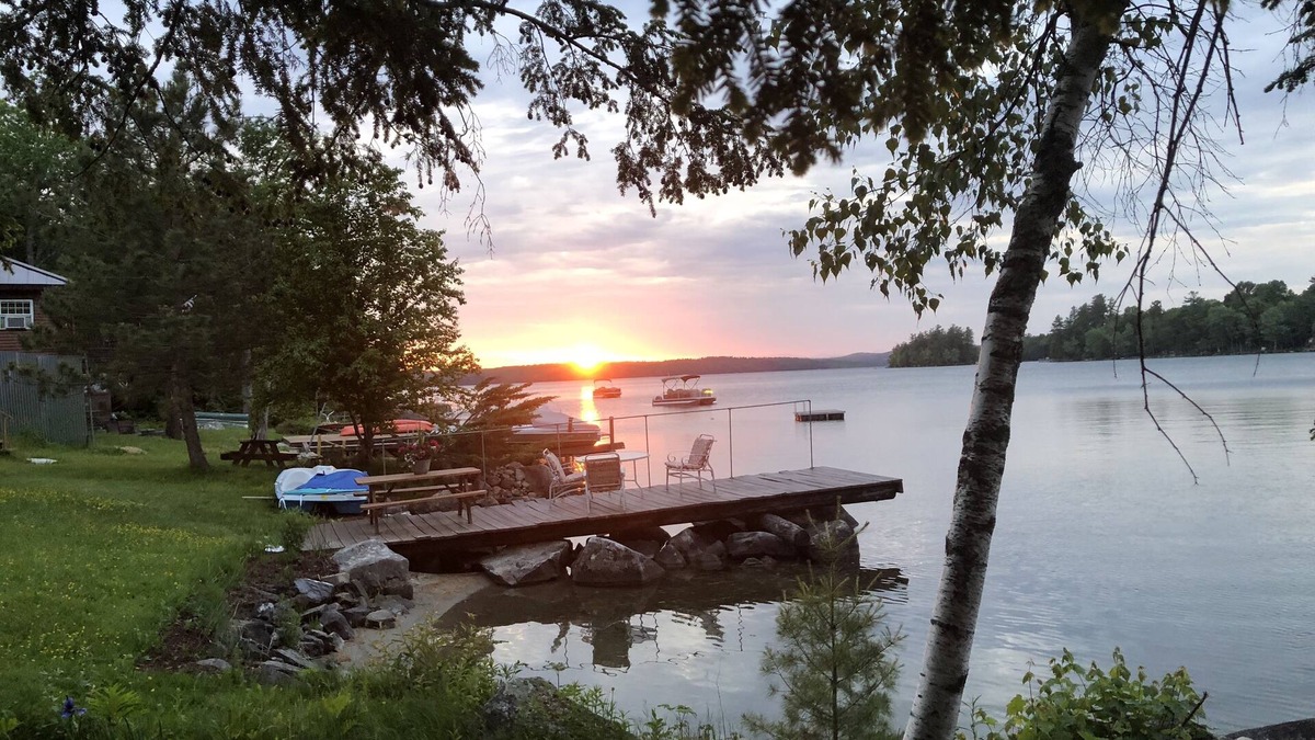 Oakland Cottage | NEW LISTING ♥ Lake-House on Water, East Lake, Belgrade Lakes