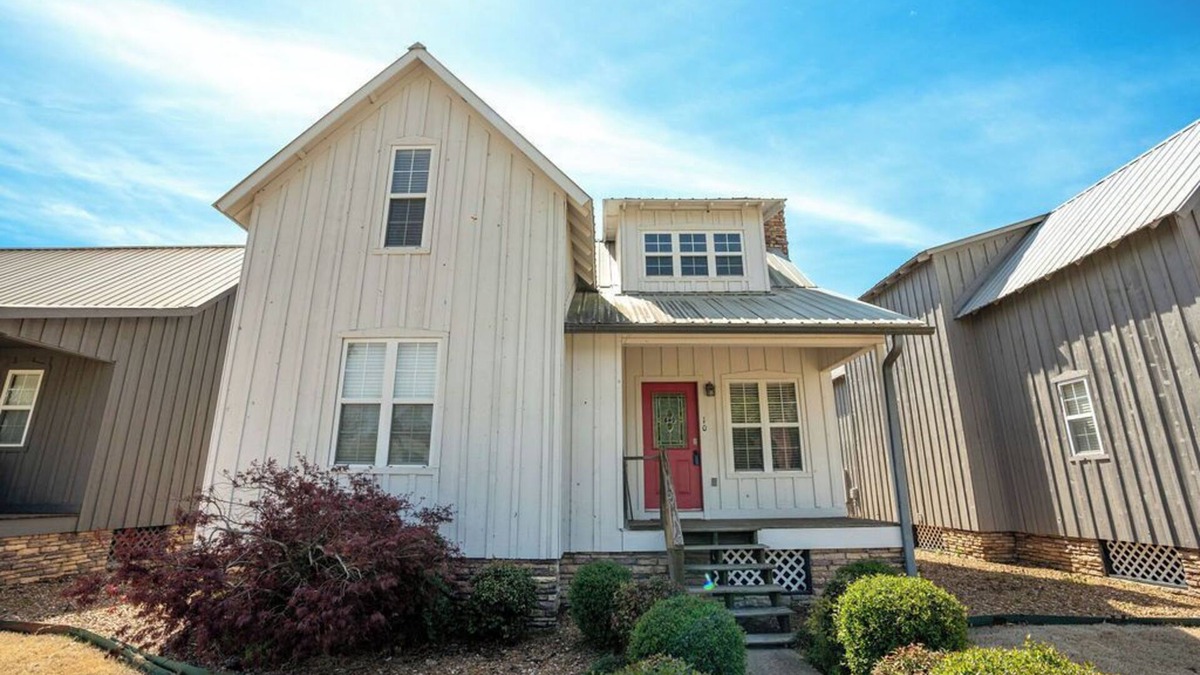 Heber Springs House | New Listing! Little Red River Home!