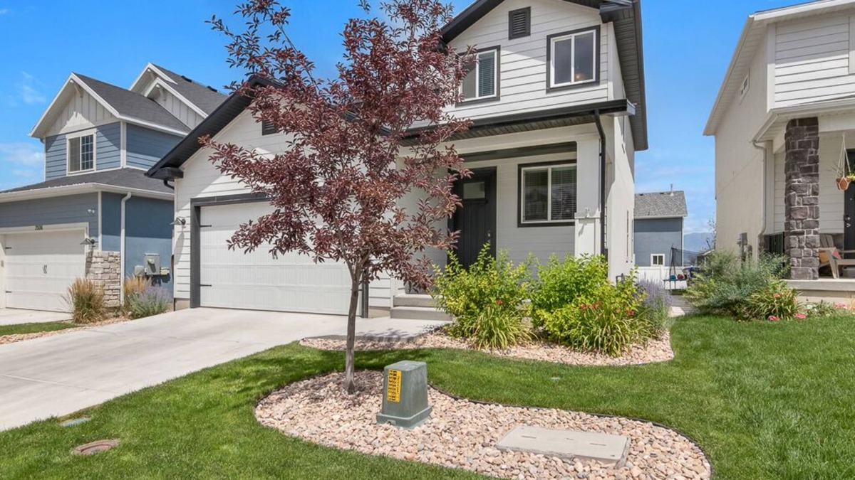 Eagle Mountain House | *New Listing* | Modern Home In Silicon Slopes
