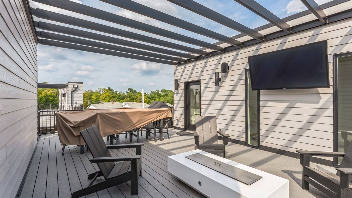 Iowa City House | NEW LISTING! New Modern Townhome with Rooftop Patio by RedAwning