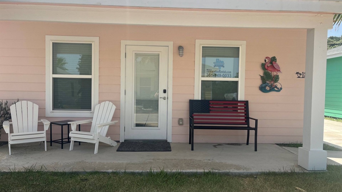 Fulton Cottage | New Listing! Oasis Bungalow