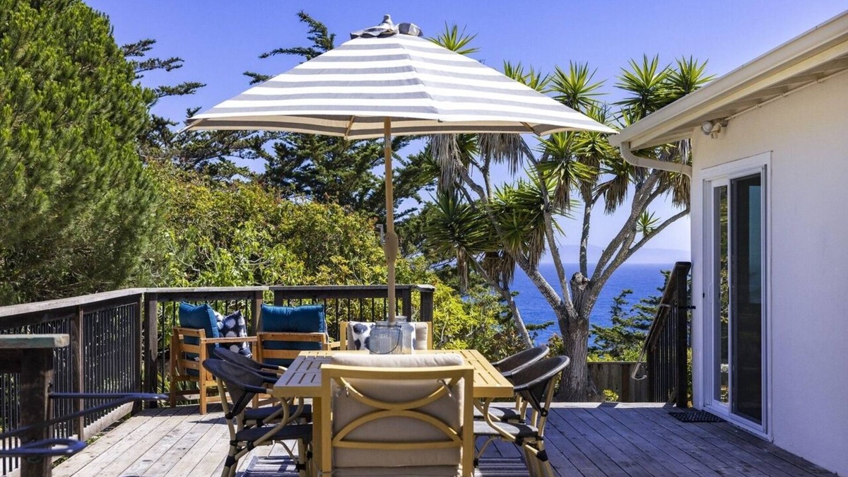 West Mesa House | *NEW LISTING* Ocean front beach house close beach access