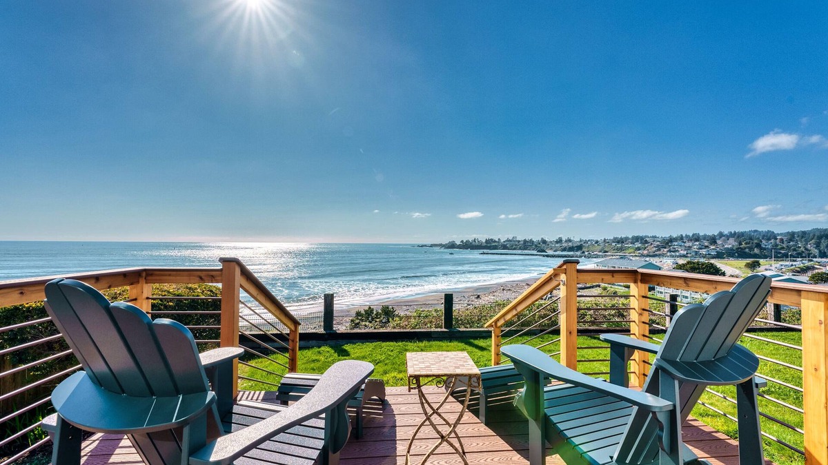 Harbor House | NEW LISTING Oceanfront 3 bedroom/ 3 bath home overlooking the Brookings Harbor