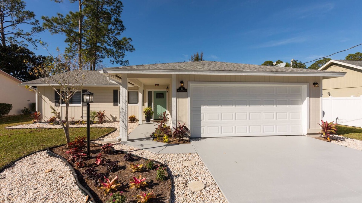 Palm Coast House | New listing Pine lakes Golf Resort with spectacular views