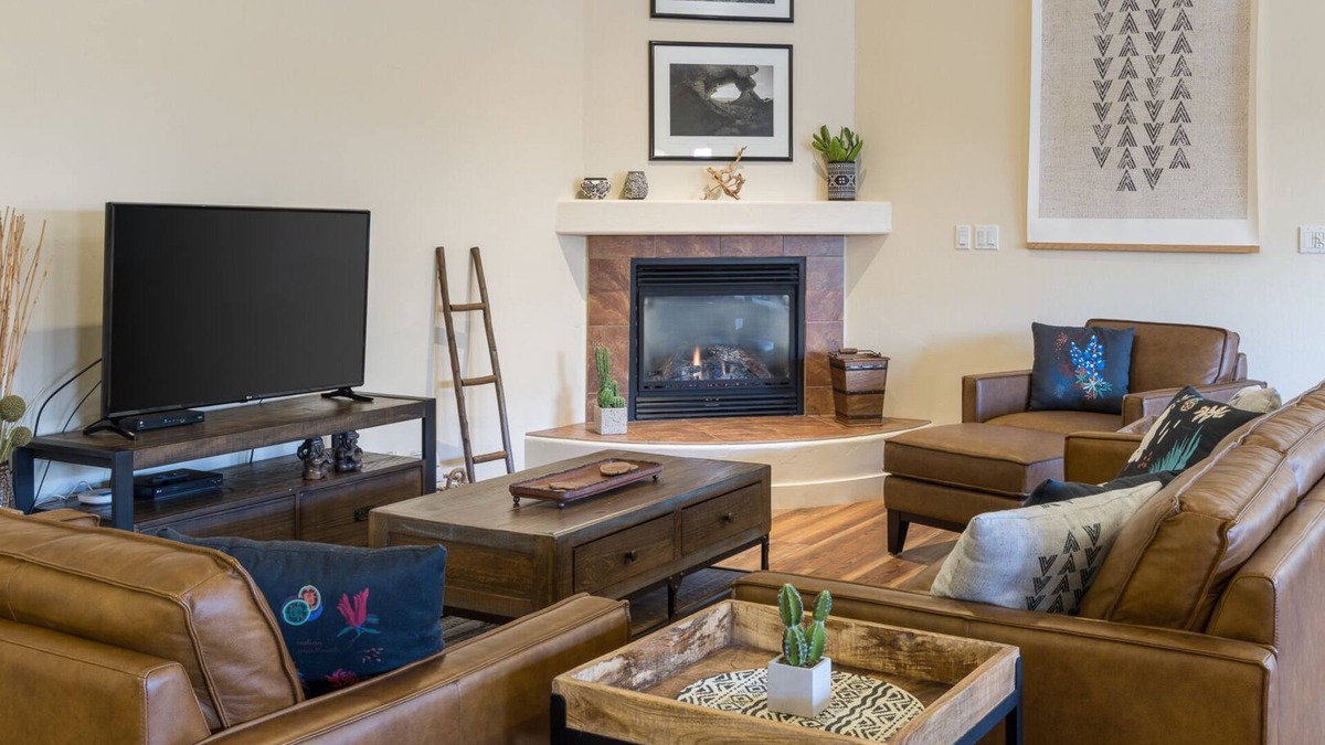 Moab House | New Listing Private Spa, Pet-Friendly, Pool, Close to Parks, Garage | C419