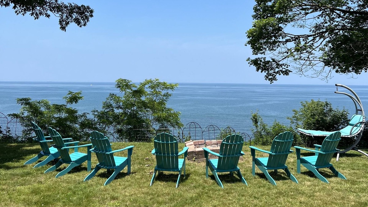 Ashtabula House | NEW LISTING! Stunning Disney-themed Lux House on the Lake!