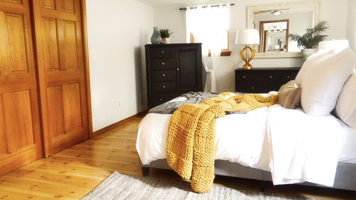 Edison Apartment | New Listing Stylish Entire 1st Floor North Edison Apartment No Stairs
