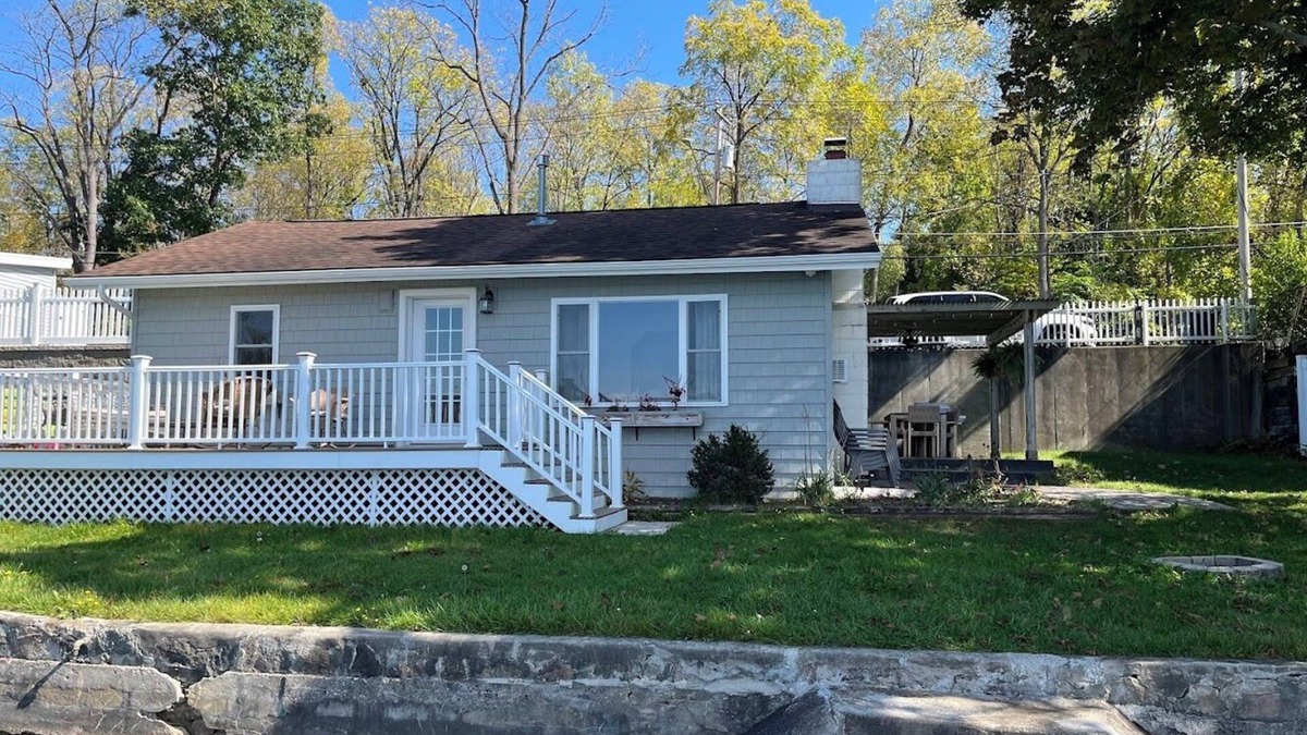 Livonia Center House | NEW LISTING - Super 2 bedroom home with 72’ of Conesus lakefront