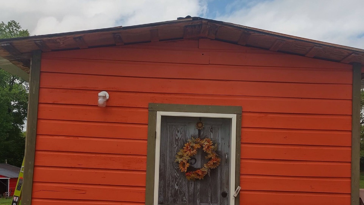 Ronda Cabin | NEW LISTING! THE ORANGE POPSICLE (Studio Cabin) - Handicap accessible by RedAwning