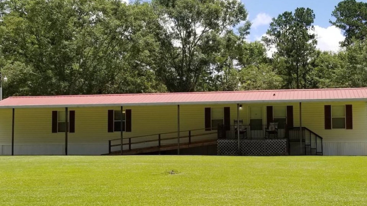 Fort Gaines House | *New Listing* Time Out Retreat is near Lake Eufaula & George T. Bagby State Park