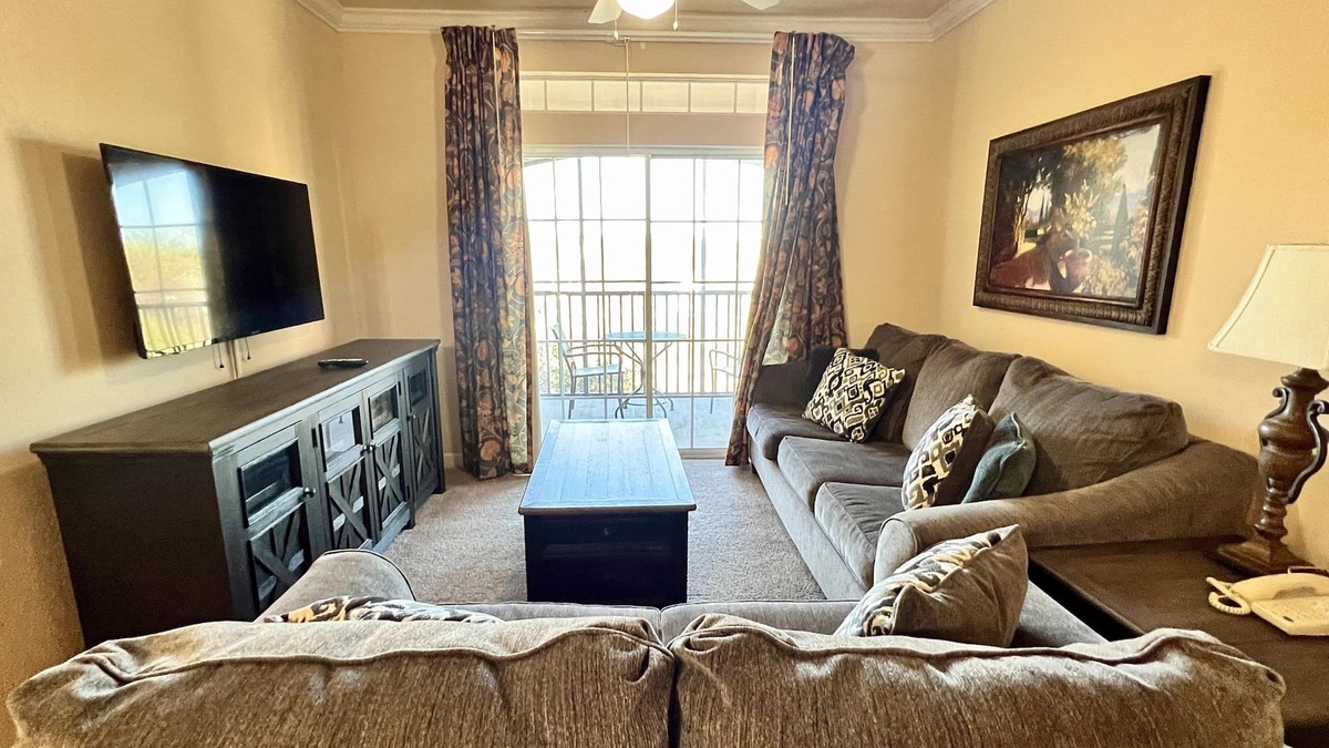 Davenport Apartment | New Listing! Tuscana Resort, 11mi to Disney & 18mi to Universal - FS381873