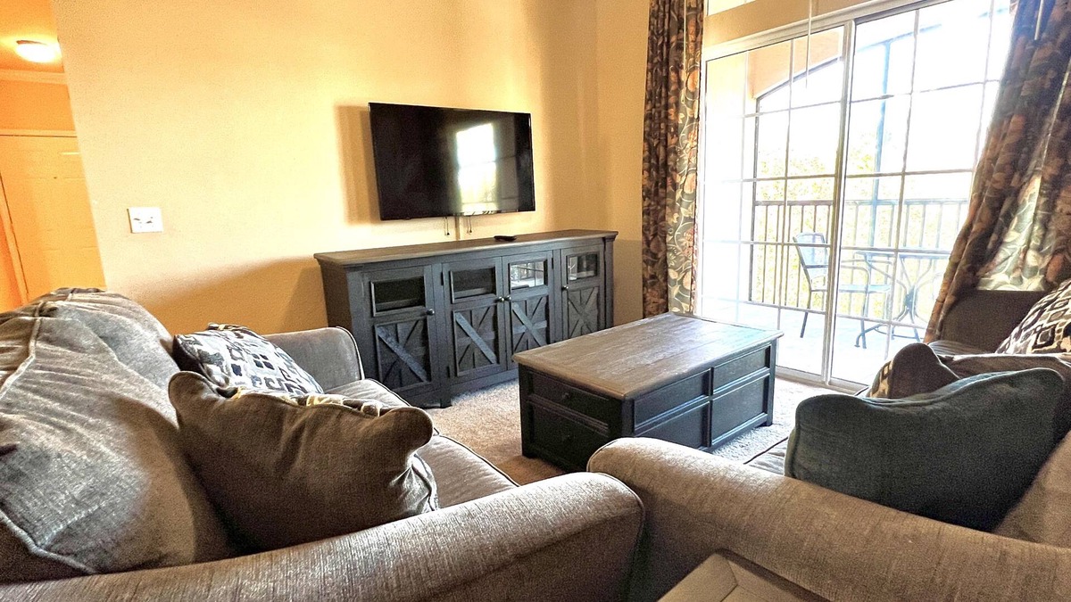 Davenport Apartment | New Listing! Tuscana Resort, 11mi to Disney & 18mi to Universal - FS381874