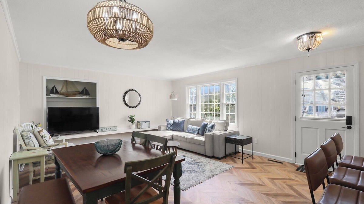 Hyannis Apartment | [New Listing] Walk To Beach, Main St, Harbor. Beautifully Renovated - Captain Gosnold Village