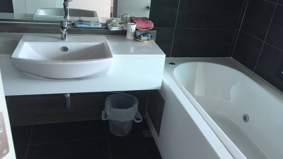 Ban Waen House | New Loft Modern Home, the 3 storey 2 bedroom 3.5 bathroom with cooking equipment