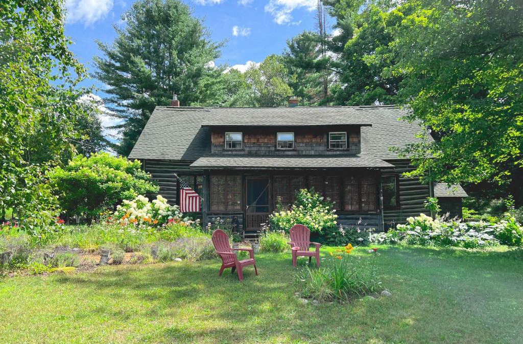 Alanson House | NEW! Log cabin retreat with modern updates sleeps 14