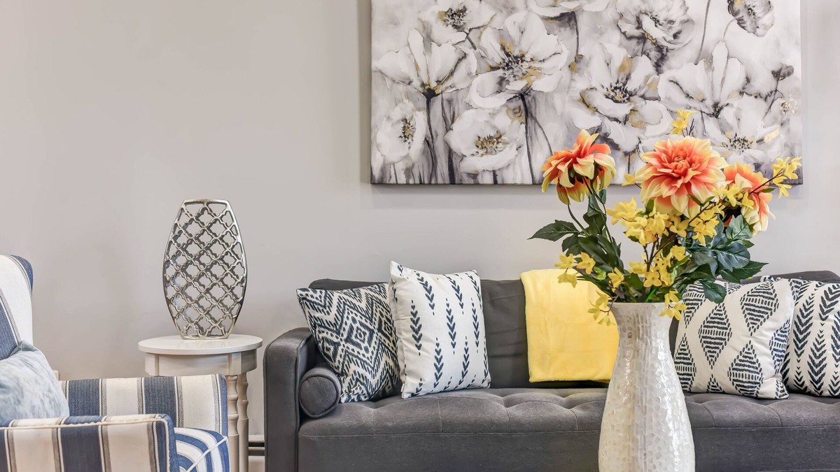 Cardozo Apartment | NEW! Logan Mansion Suite 4