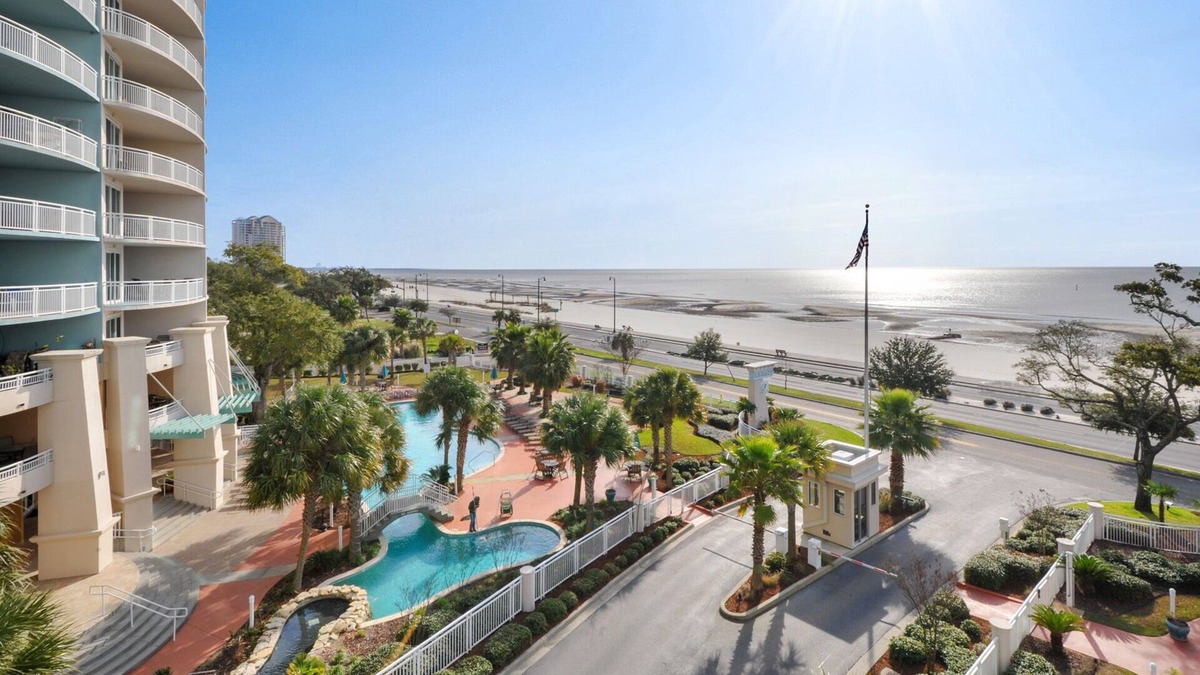 Gulfport Condo | New lower nightly Rates and Fees! Amazing Beach View Legacy Towers T2 Unit 401