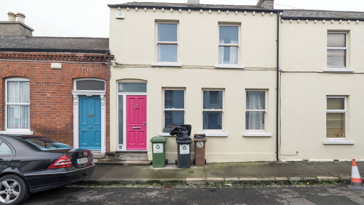 Dublin House | New lower rates in our stylish city house.