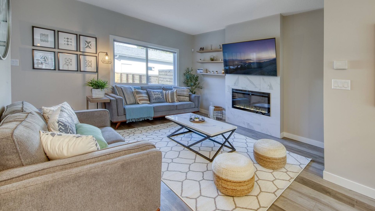 East Kootenay House | New Lux 4 Bedroom W/Arcade Games - Minutes to Hot Springs