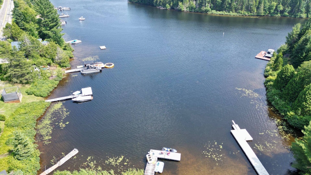 St-Adolphe-d'Howard House | NEW Luxury Lakefront Villa SPA Billiards Ping Pong