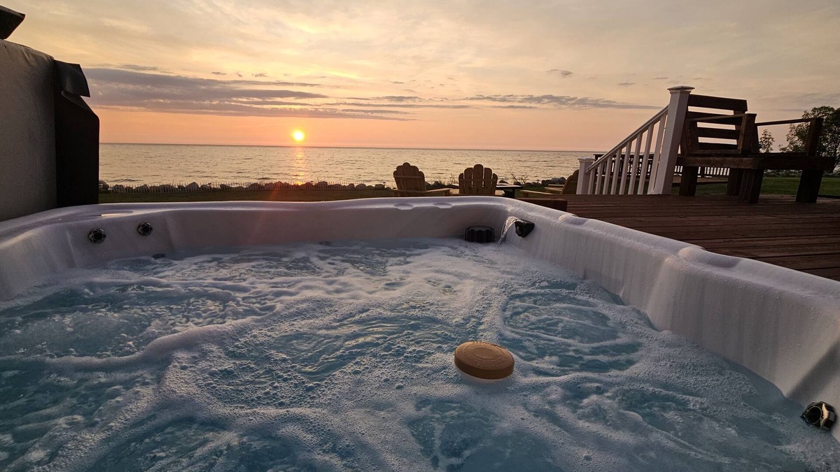 Mears House | New! Luxurious 5-bedroom home on Lake Michigan w/hot tub and lake access—Mears