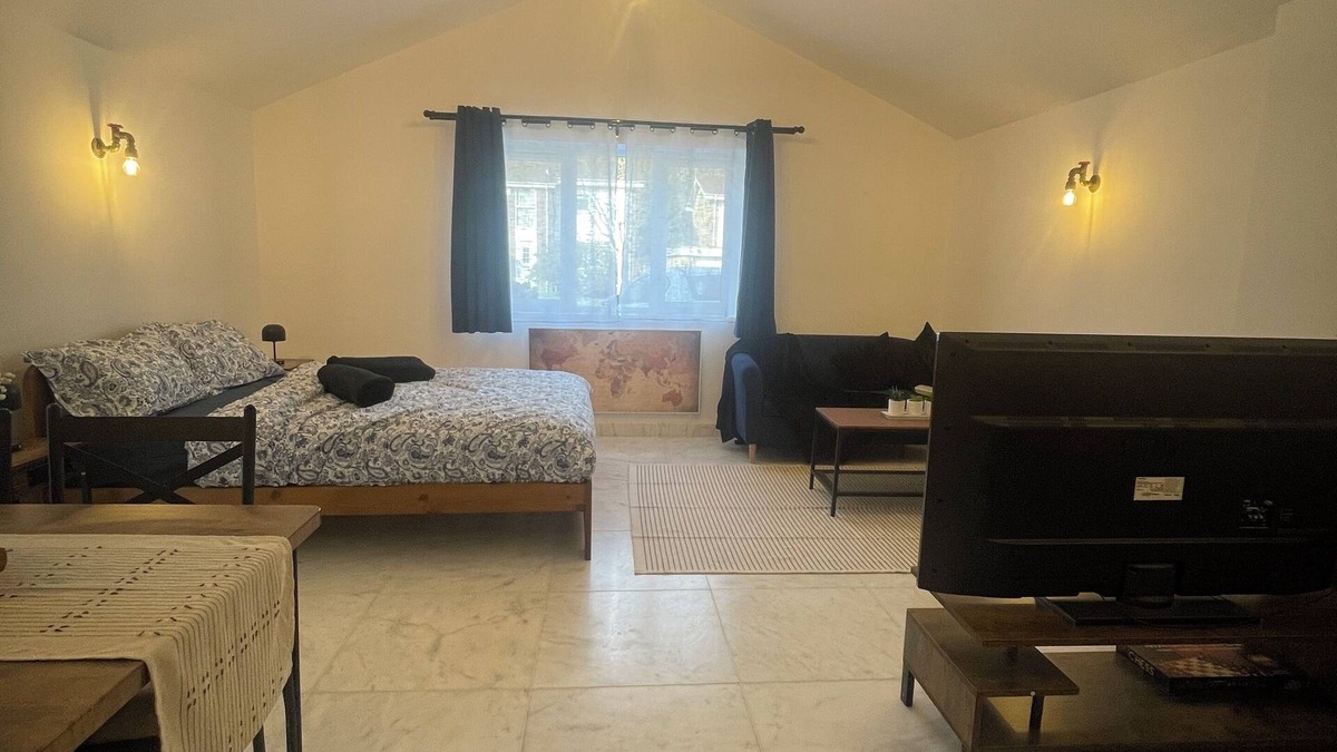 Tadworth Apartment | New luxurious and spacious guest suite in Banstead