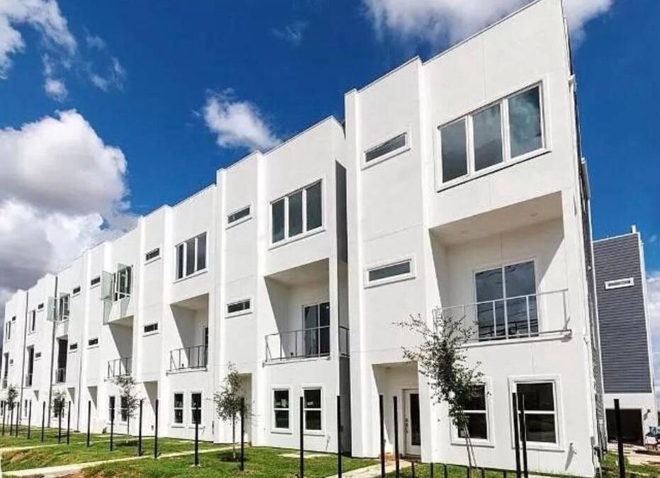 Astrodome Villa | NEW! Luxurious Downtown 4 Story Rooftop Terrace! Casa De Poiz
