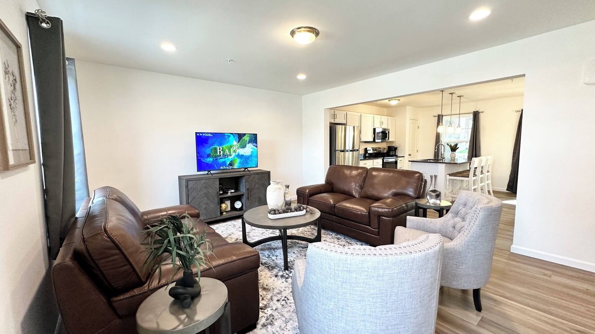 Reading House | New Luxurious Townhome in Reading, Near Lancaster, and Philadelphia