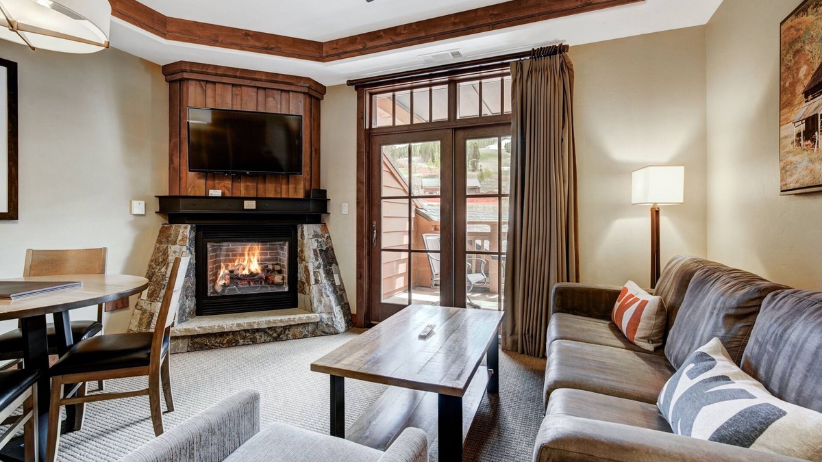 Peak 8 Condo | NEW! Luxury 1 Bedroom Condo with Slopeside View