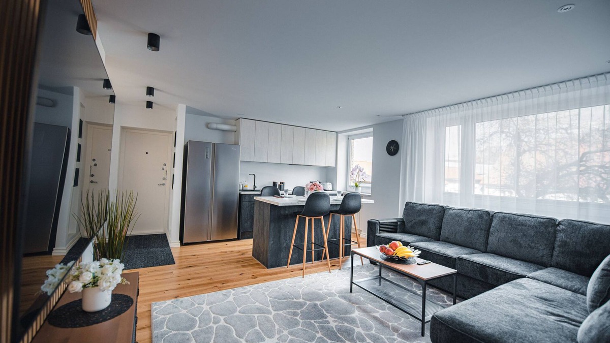 Haapsalu Apartment | NEW Luxury 3BR Apartment in Old Town, Free Parking