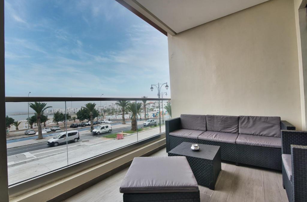 Secteur Touristique Apartment | New Luxury Apartment 135sqm Terrace Seafront Unlimited Wi-Fi