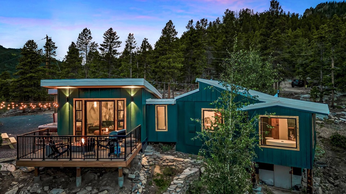 Golden Cabin | NEW Luxury Cabin 9200 feet, Denver Views