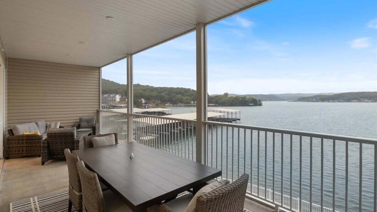 Camdenton Condo | New Luxury Condo Near the Cave