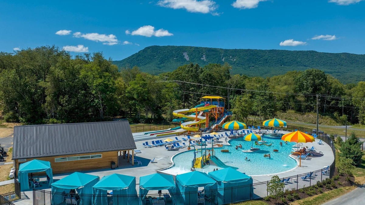 Luray RV Rental | New Luxury Glamping Tent at Luray RV Resort - (V418)