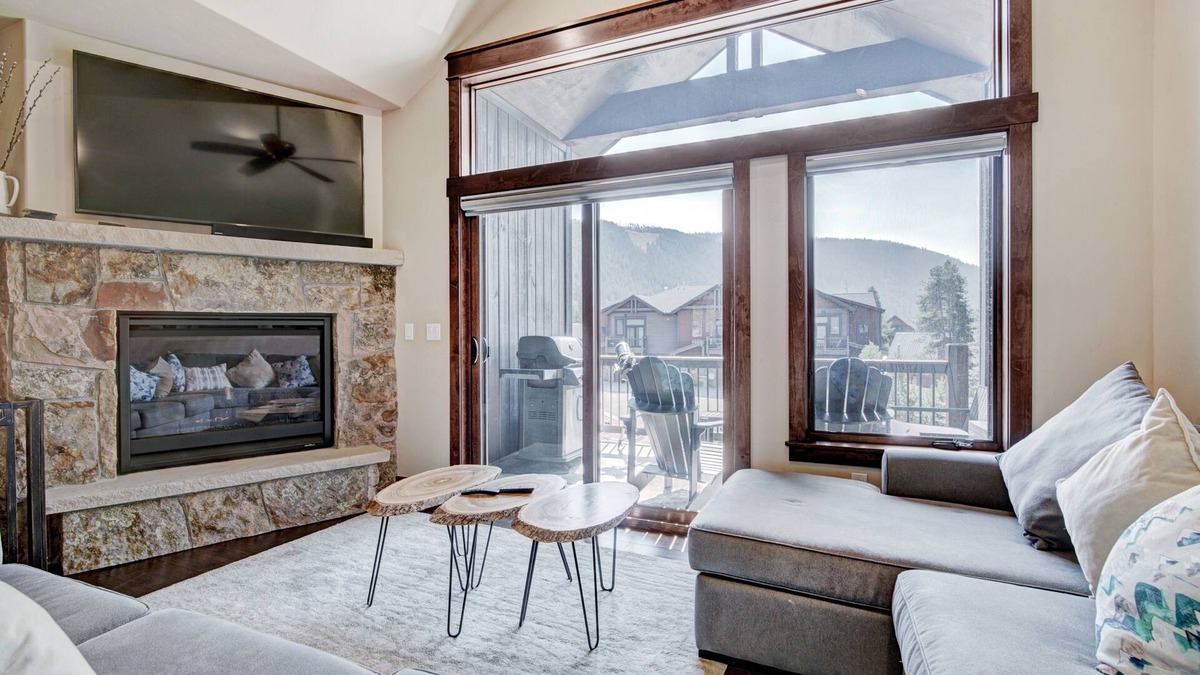 Mountain House Condo | NEW! Luxury Home - Sleeps 10 - Fireplace & Mountain View