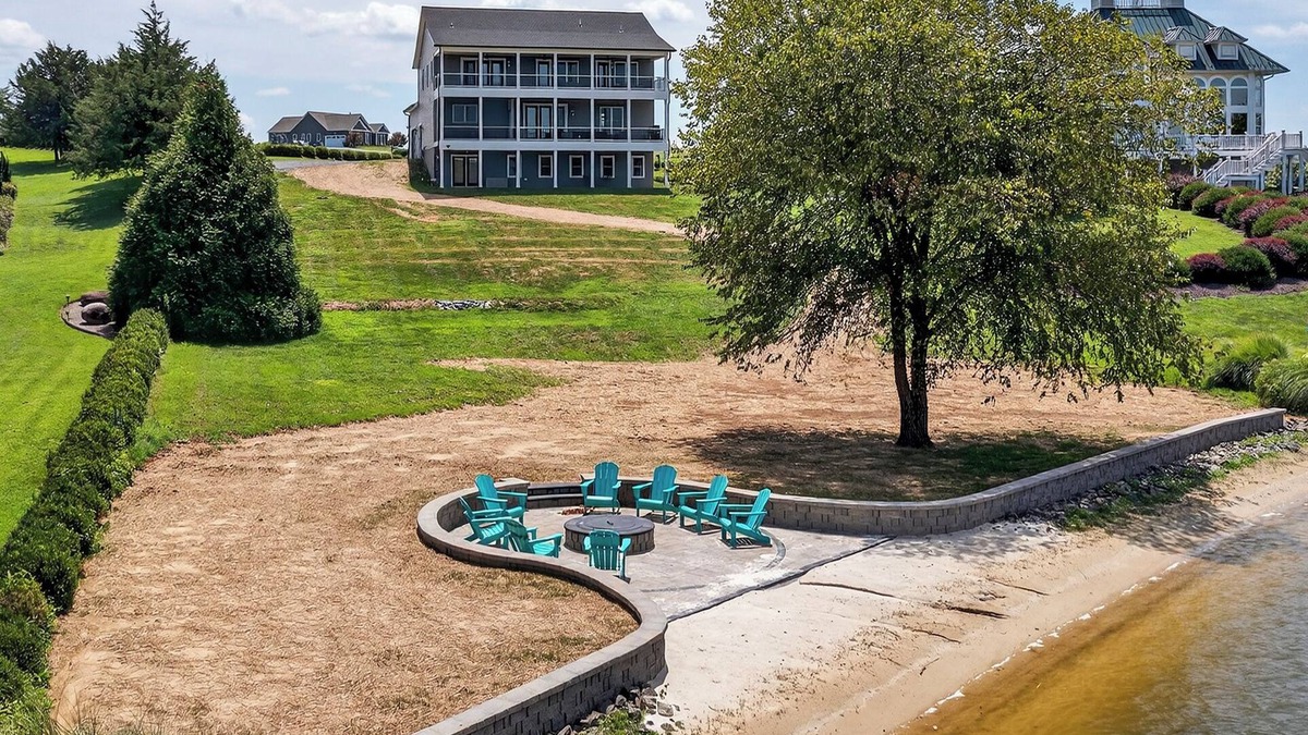 Livingston House | New Luxury Lake Anna Escape – 5BR, 4.5BA Waterfront Home with Scenic Lake Views