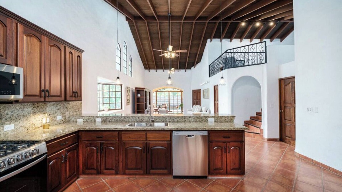Boquete Villa | NEW! Luxury Loft in 5-Star Resort Walk to Town King Deck Views W/D