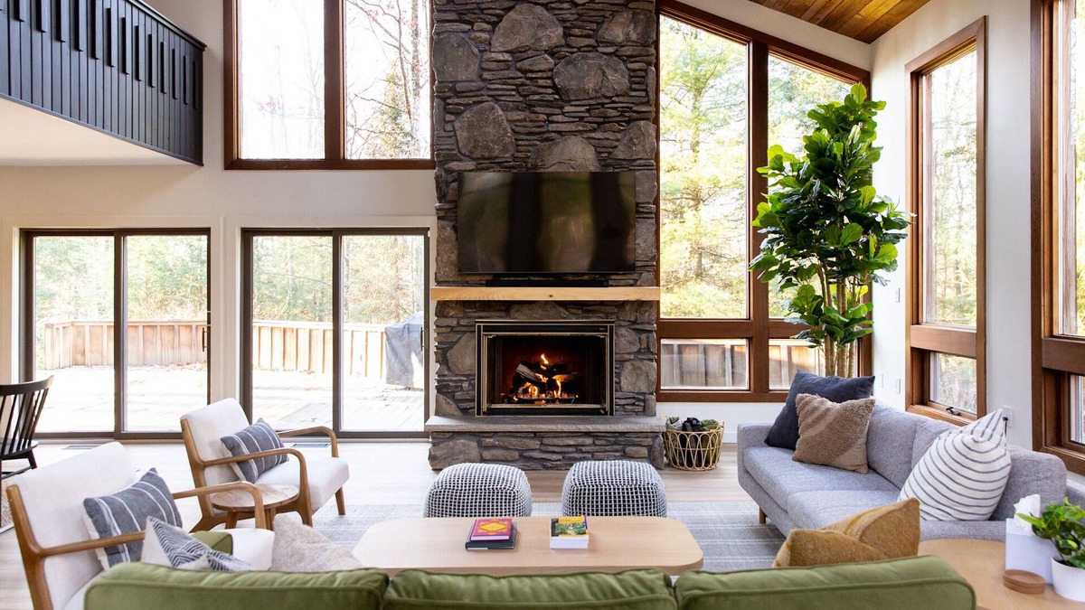 Jim Thorpe Ski Chalet | *NEW* Luxury modern chalet on 10 Acres in the Pocono mountains