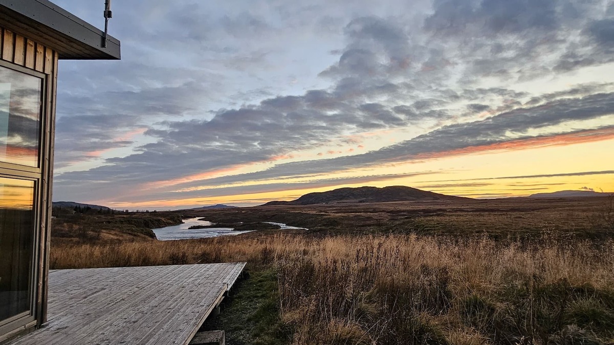 Blaskogabyggd Cabin | New Luxury Riverfront Scenic View