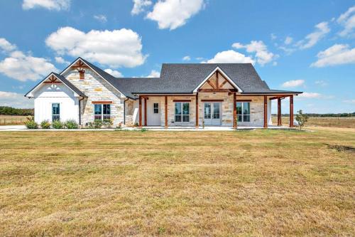 Waco House | New Luxury Texas Farmhouse