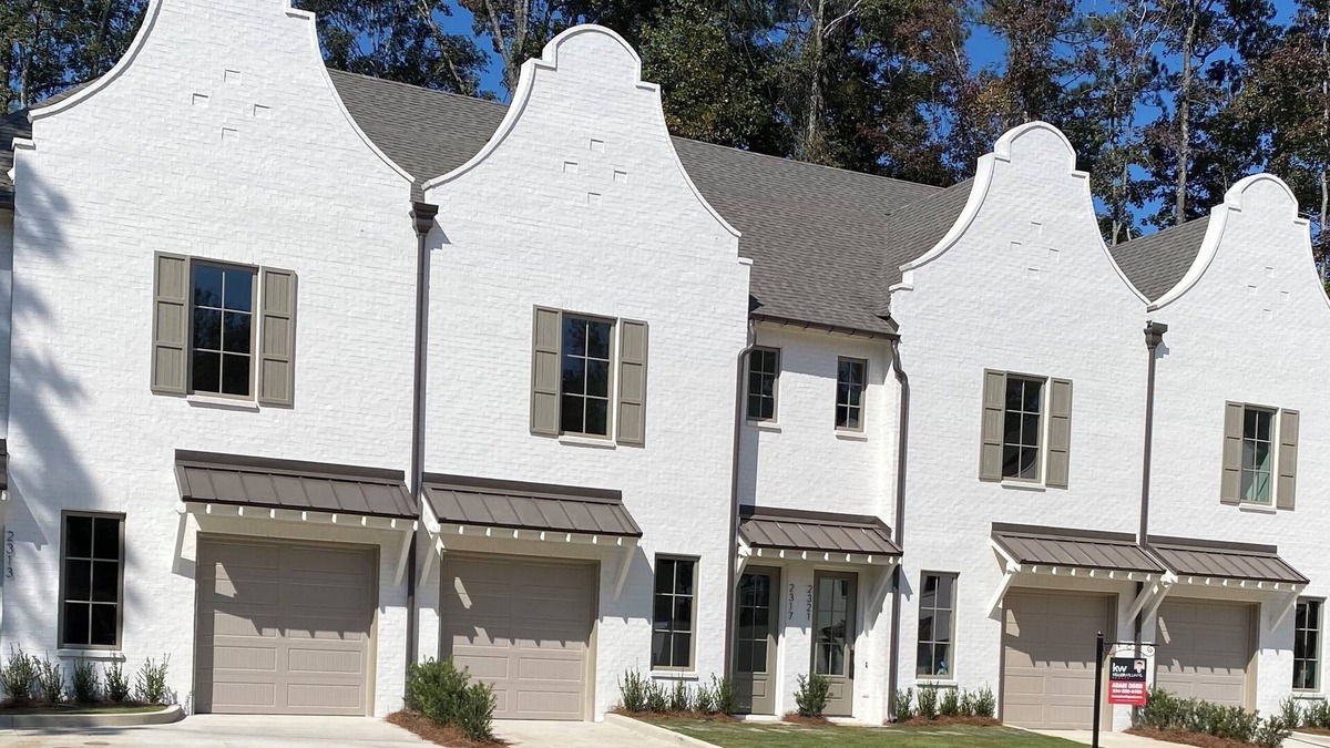 Auburn - Opelika House | NEW Luxury Townhome in prestigious Moores Mill area of Auburn, AL!