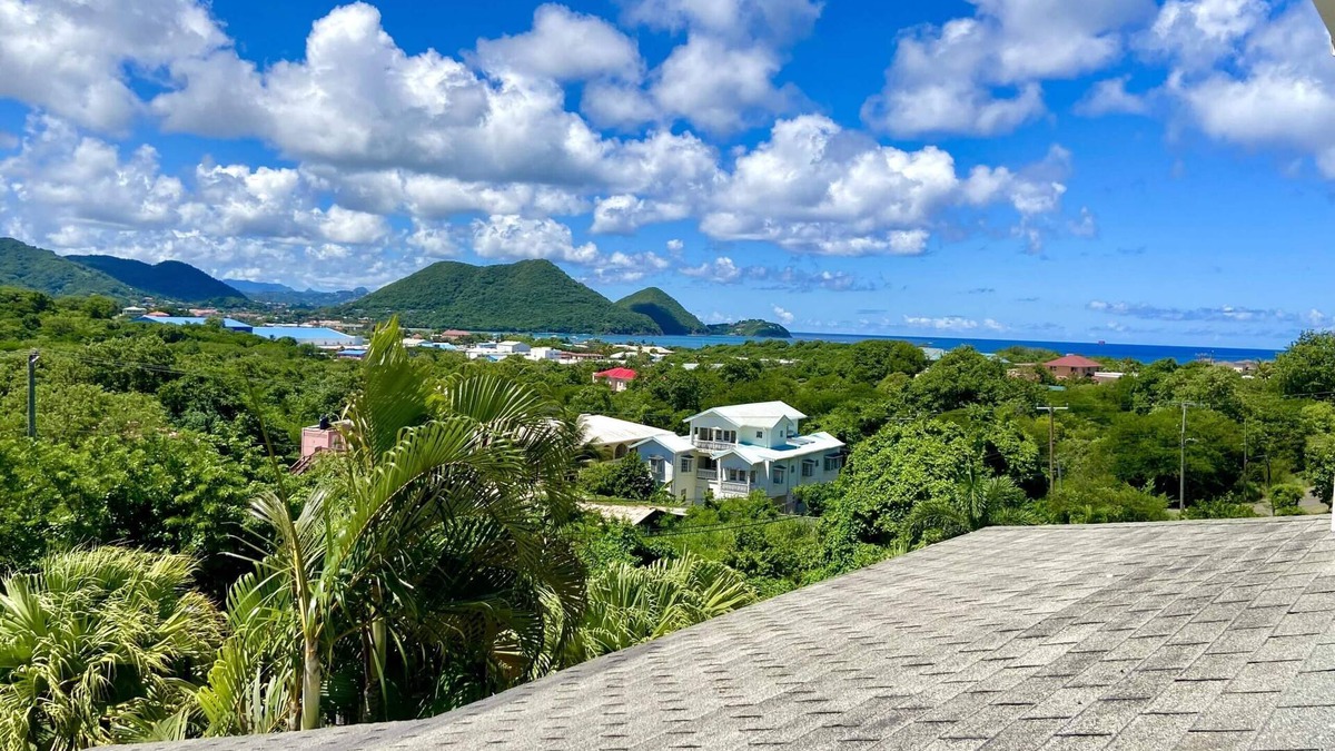 Rodney Bay Villa | NEW Luxury Villa in Cap Estate St Lucia near Golf Course, Beach and Ocean View