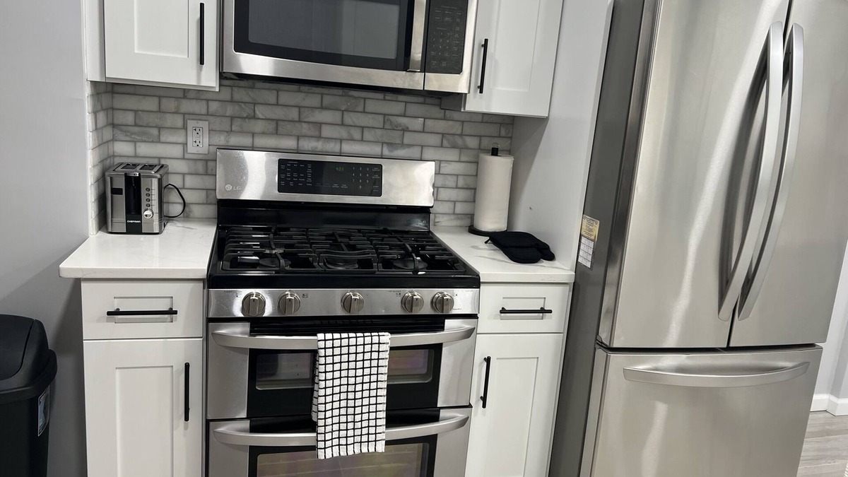 Bogota Apartment | NEW MODERN 1 BEDROOM APT MINUTES FROM NYC!