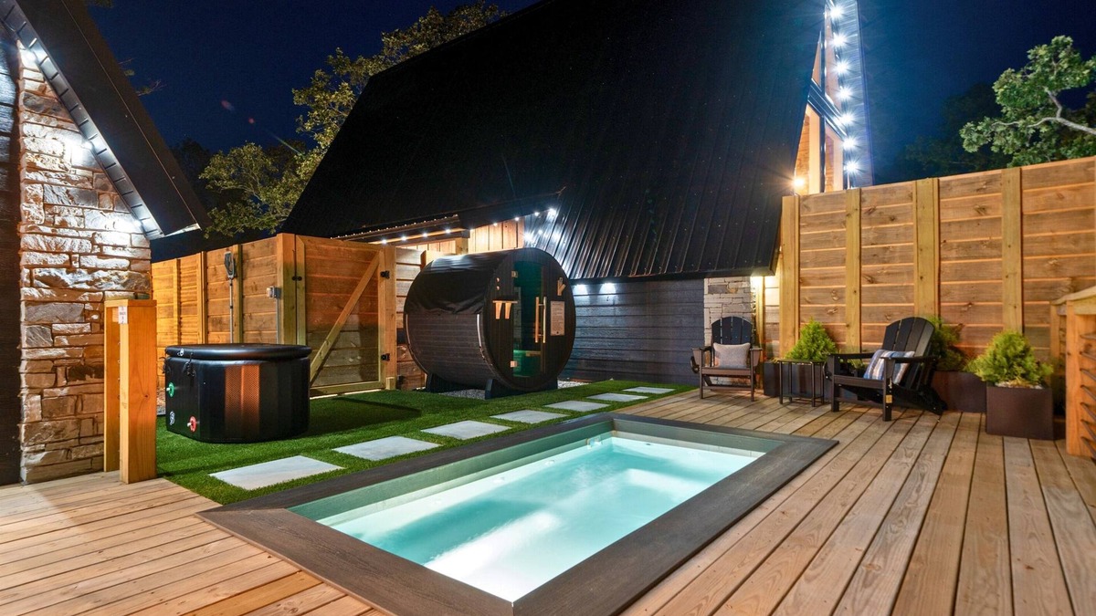 Mid America Cabin | New Modern Cabin with Pool, Sauna, and Cold Plunge